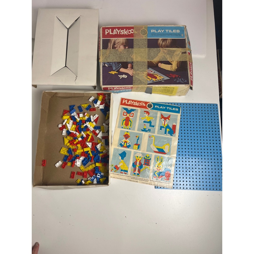 Playskool Play Tiles Plastic Pegboard Building Blocks Milton Bradley‎ 1970